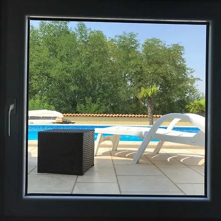 Relax - Vinova Loza Vižinada