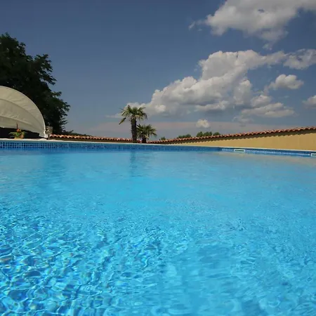 Relax - Vinova Loza Hébergement de vacances Vižinada