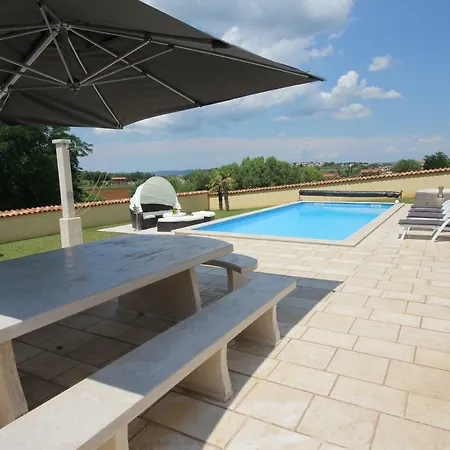 Relax - Vinova Loza Hébergement de vacances *